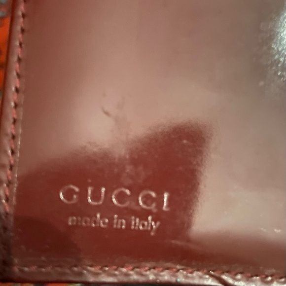 Authentic, Gucci Burgundy Enamel Trifold Unisex Wallet - Picture 14 of 15
